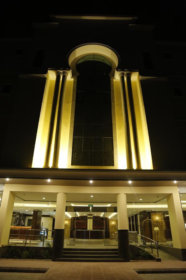 Flora Hotel Suite 2 فلورا2 للشقق المخدومة Ер-Ріяд Екстер'єр фото