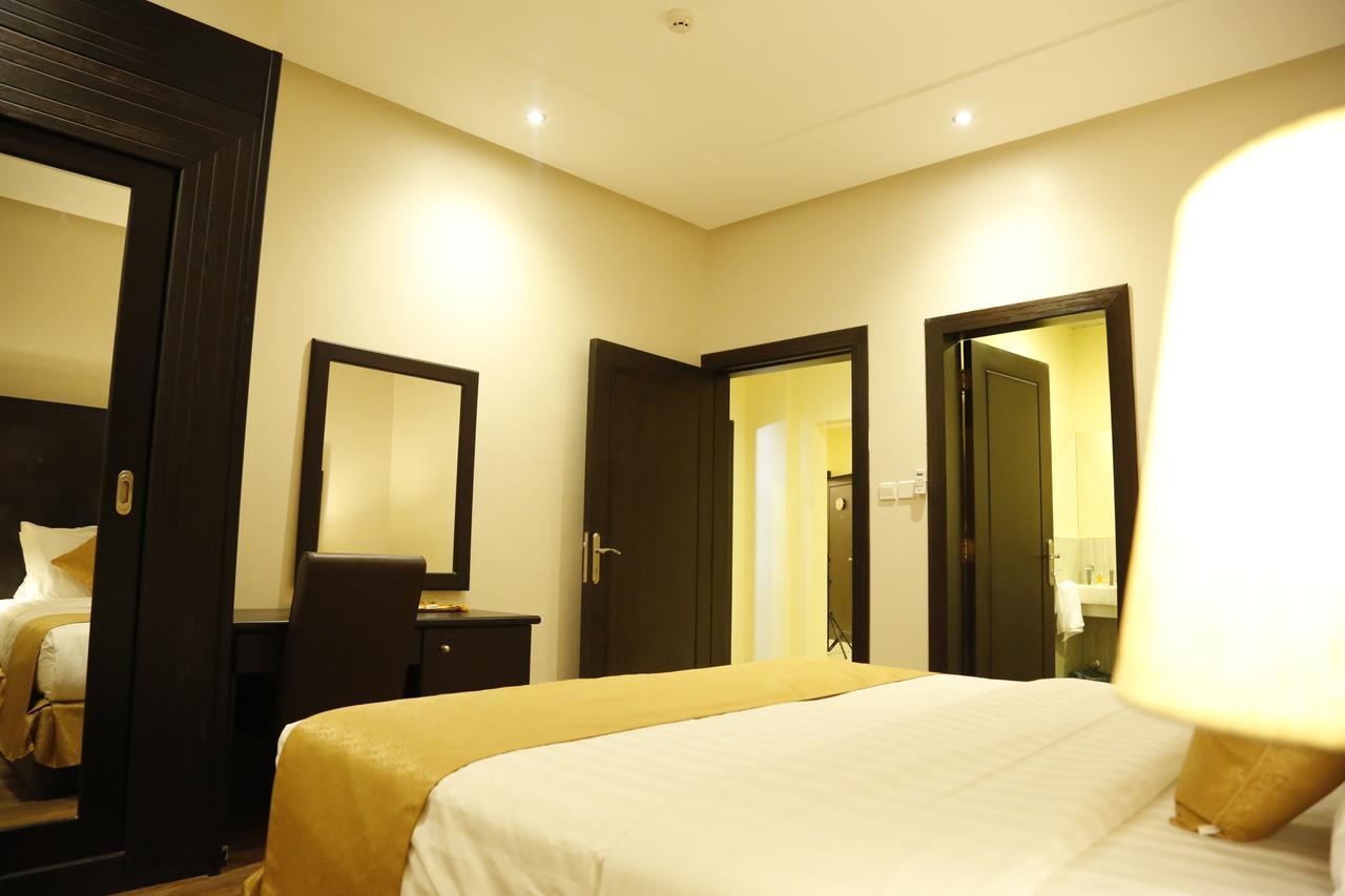 Flora Hotel Suite 2 فلورا2 للشقق المخدومة Ер-Ріяд Екстер'єр фото