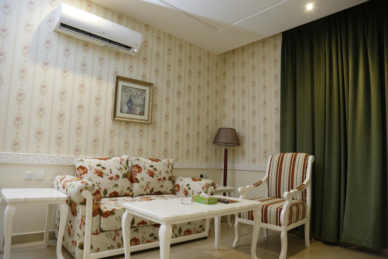 Flora Hotel Suite 2 فلورا2 للشقق المخدومة Ер-Ріяд Екстер'єр фото