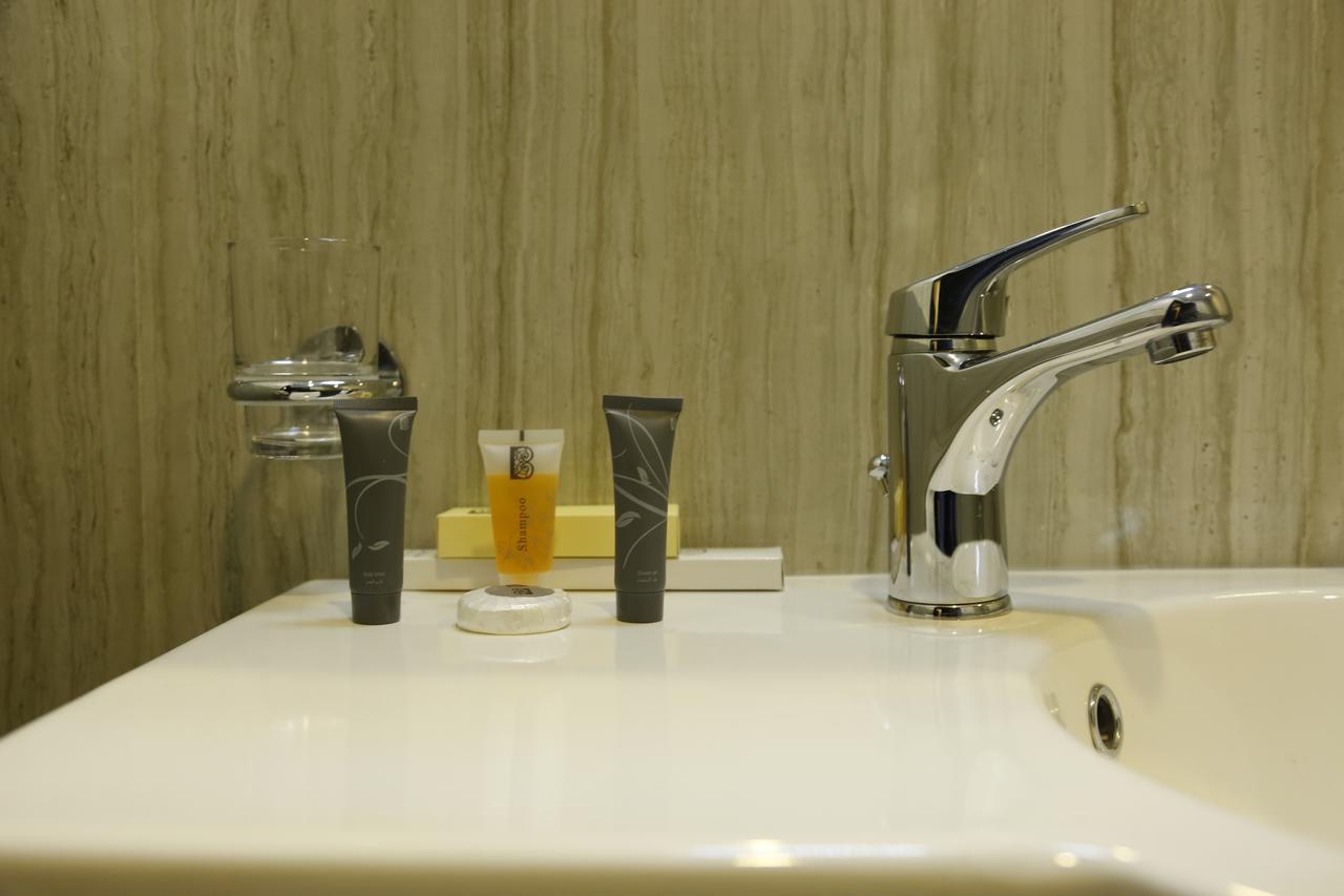 Flora Hotel Suite 2 فلورا2 للشقق المخدومة Ер-Ріяд Екстер'єр фото