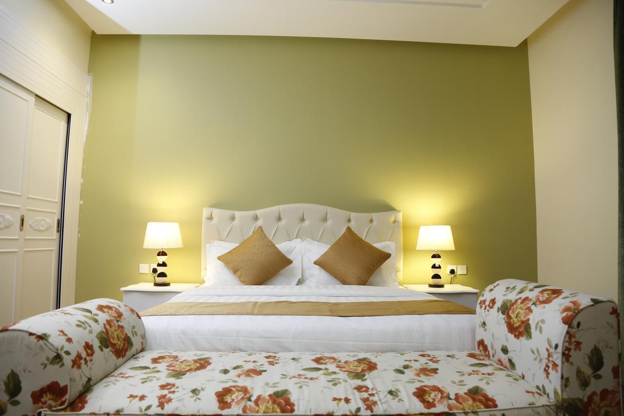 Flora Hotel Suite 2 فلورا2 للشقق المخدومة Ер-Ріяд Екстер'єр фото