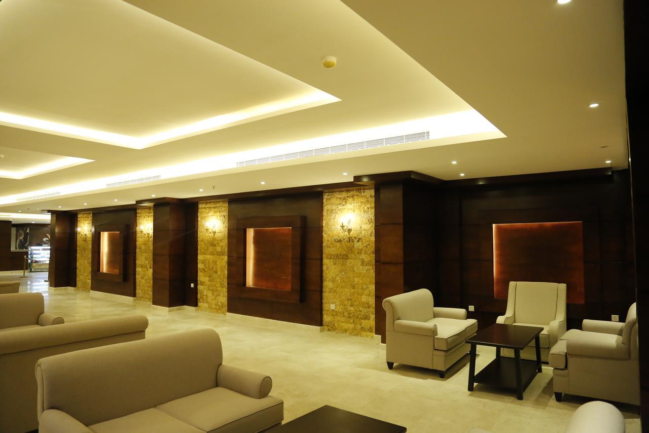 Flora Hotel Suite 2 فلورا2 للشقق المخدومة Ер-Ріяд Екстер'єр фото