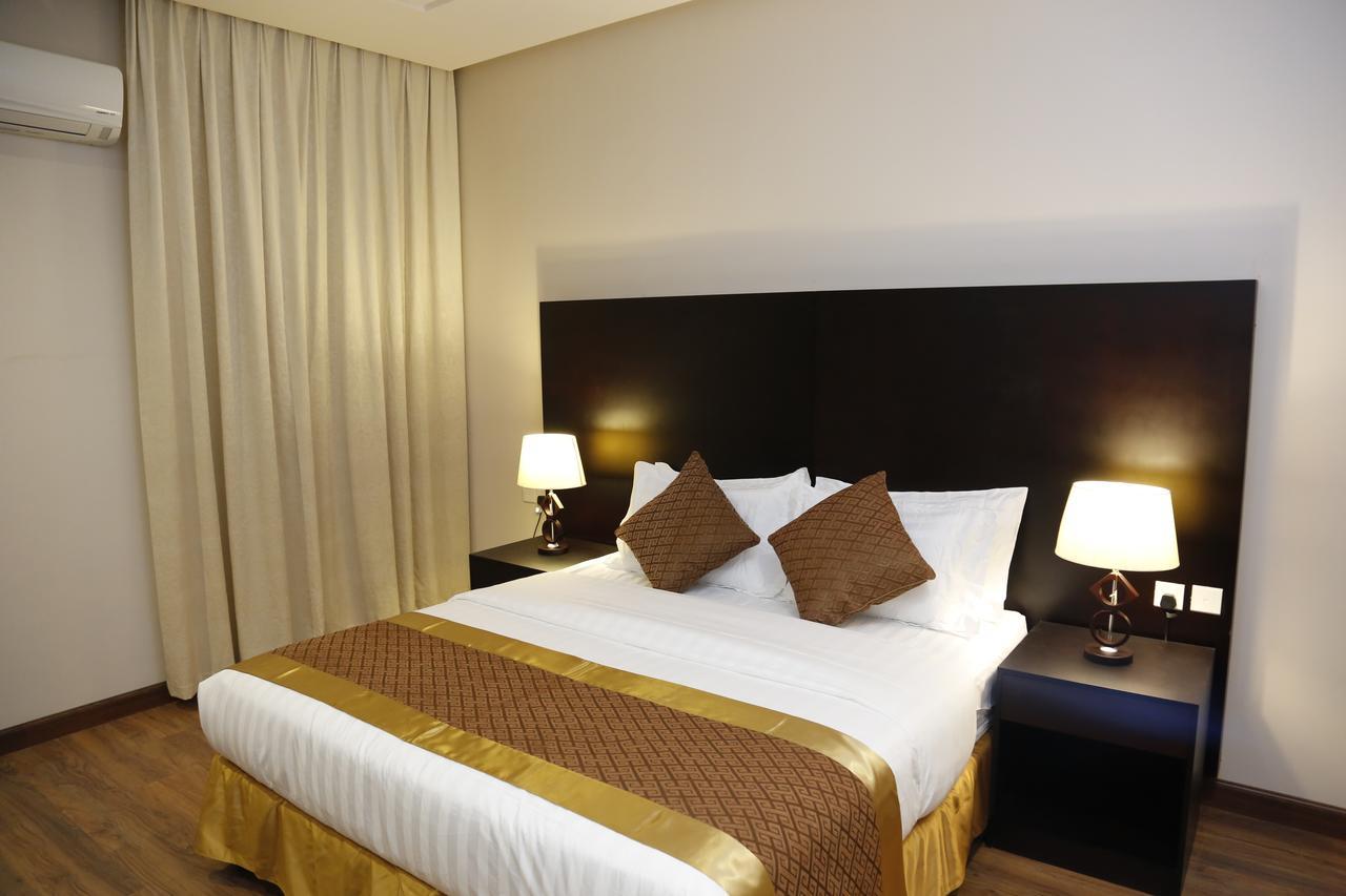 Flora Hotel Suite 2 فلورا2 للشقق المخدومة Ер-Ріяд Екстер'єр фото