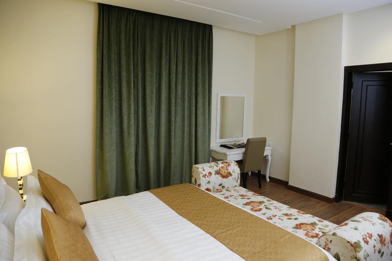 Flora Hotel Suite 2 فلورا2 للشقق المخدومة Ер-Ріяд Екстер'єр фото